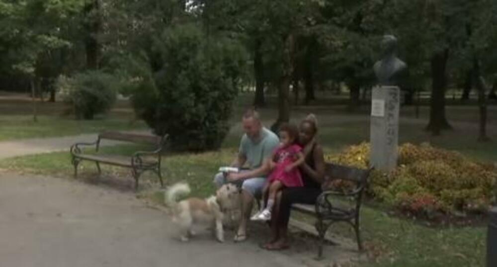 Zeret i Nikola sa ćerkom