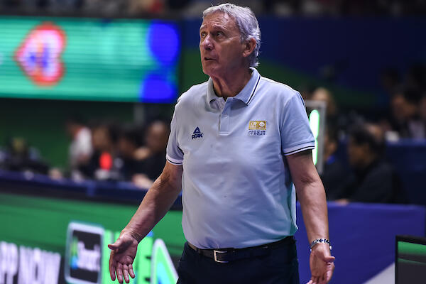 PEŠIĆ ZADOVOLJAN PRIKAZANOM IGROM: Selektor Srbije otkrio stanje povrede Filipa Petruševa!