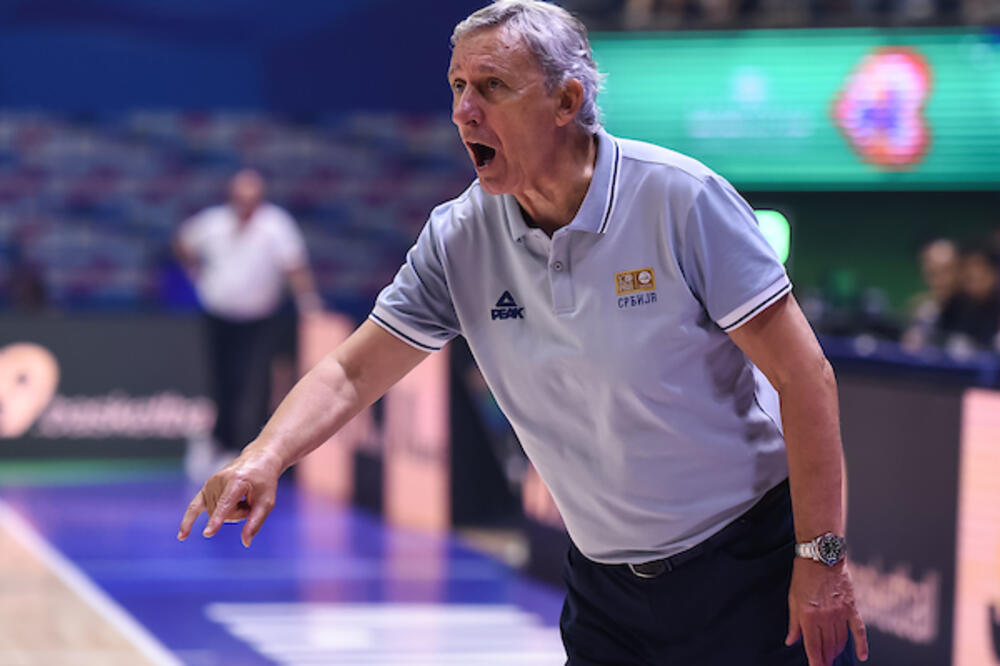 "NEMOJTE DA SE ZAJE***ATE!" Pešić psovao i urlao na igrače na klupi (VIDEO)