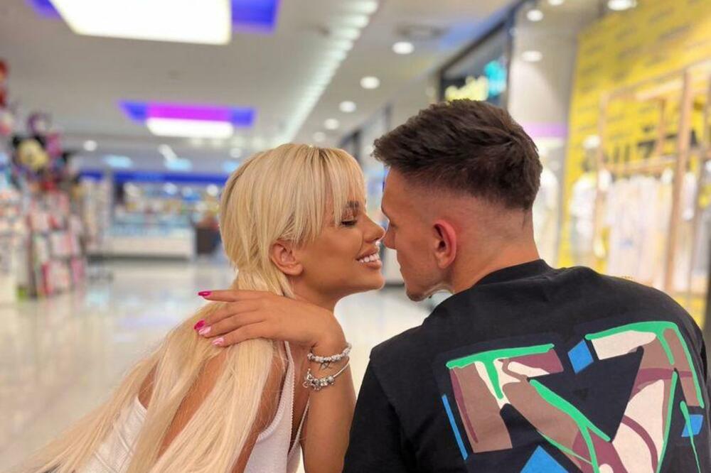 POGLEDAJTE SAMO KAKVA JE MAČKA! OVA BOMBA je devojka FUDBALERA koji je sinoć CRVENO-BELIMA zabio gol!