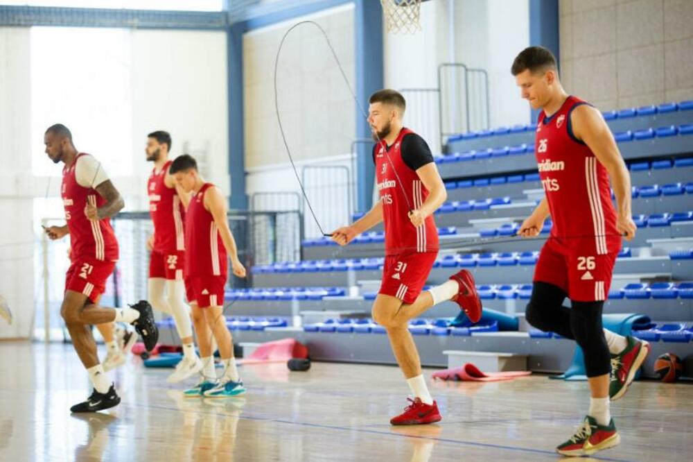 ZVEZDA POČELA SA TRENINZIMA: Mnoge je iznenadilo kada se on pojavio - fali četvorka sa Mundobasketa! (FOTO)
