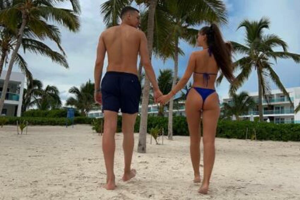 ĐORĐE PETROVIĆ DOVODI SRPSKU LEPOTICU U LONDON: Englezi već BRUJE o ATRAKTIVNOM paru, Đina ih OČARALA! (FOTO)