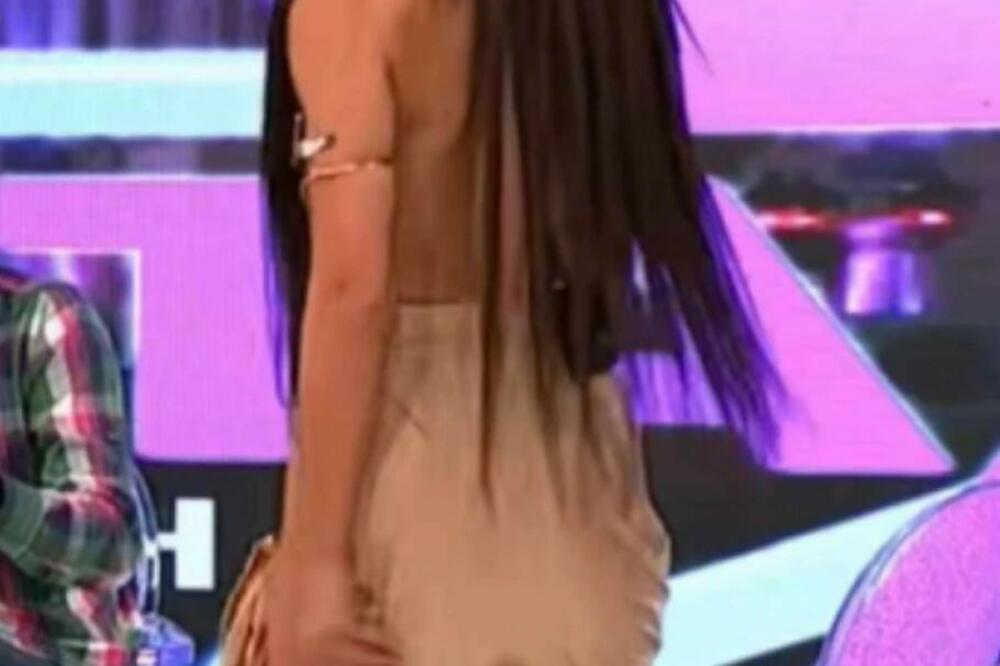 Gadnije nije moglo! Starleta sa Pinka se uneredila usred emisije! Digla se bez GAĆA, a na stolici...