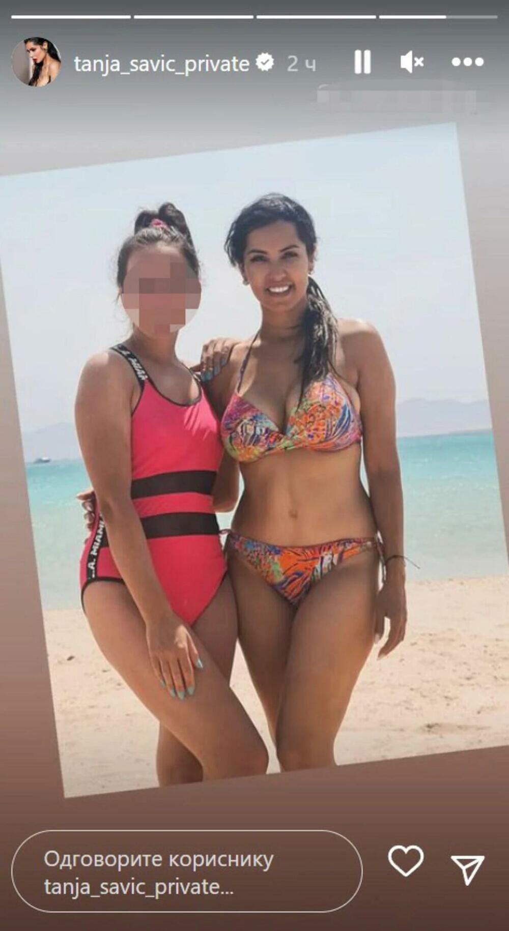 Vrelo telo Tanje Savić u krupnom kadru