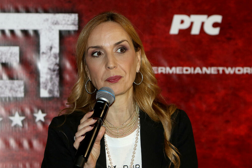 KAKO BEZ DUŠKE VUČINIĆ NA NEŠTO PROĐE? 20 godina je ova žena GLAVNA TEMA SRBA, uključila se u emisiju i PATOSIRALA