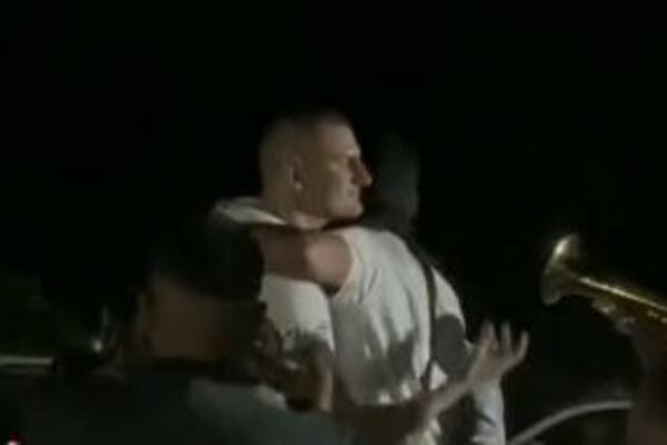 NAJNOVIJI SNIMAK JOKIĆA U PROVODU: Gordon je i dalje tu, slavilo se uz trubače - da nisu malo preterali? (VIDEO)