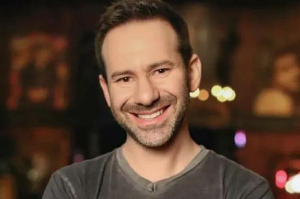 OVAJ ČOVEK JE TAJANSTVENI VLASNIK ONLY FANS-A: Ovaj BIZNISMEN stoji za njega, ŠOKIRAĆE VAS njegovo POREKLO (VIDEO)