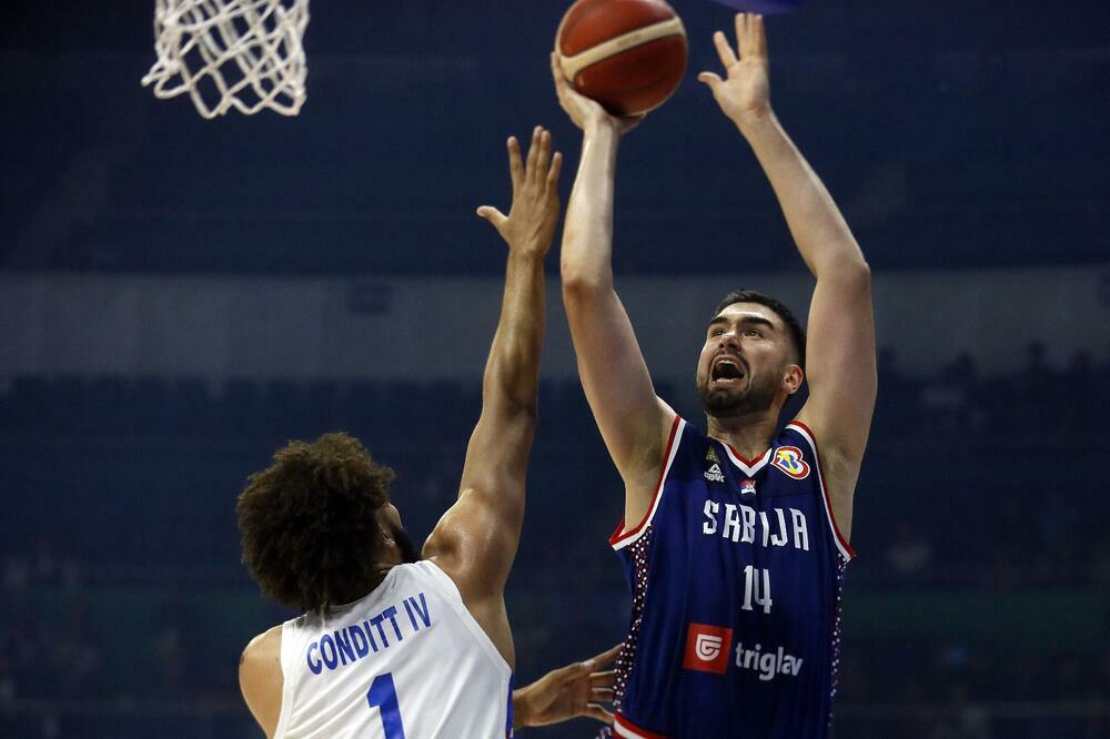 SRBIJA SLAVILA PROTIV PORTORIKA: "Orlovi" odigrali dva različita poluvremena! Raduju partije Jovića i Avramovića!