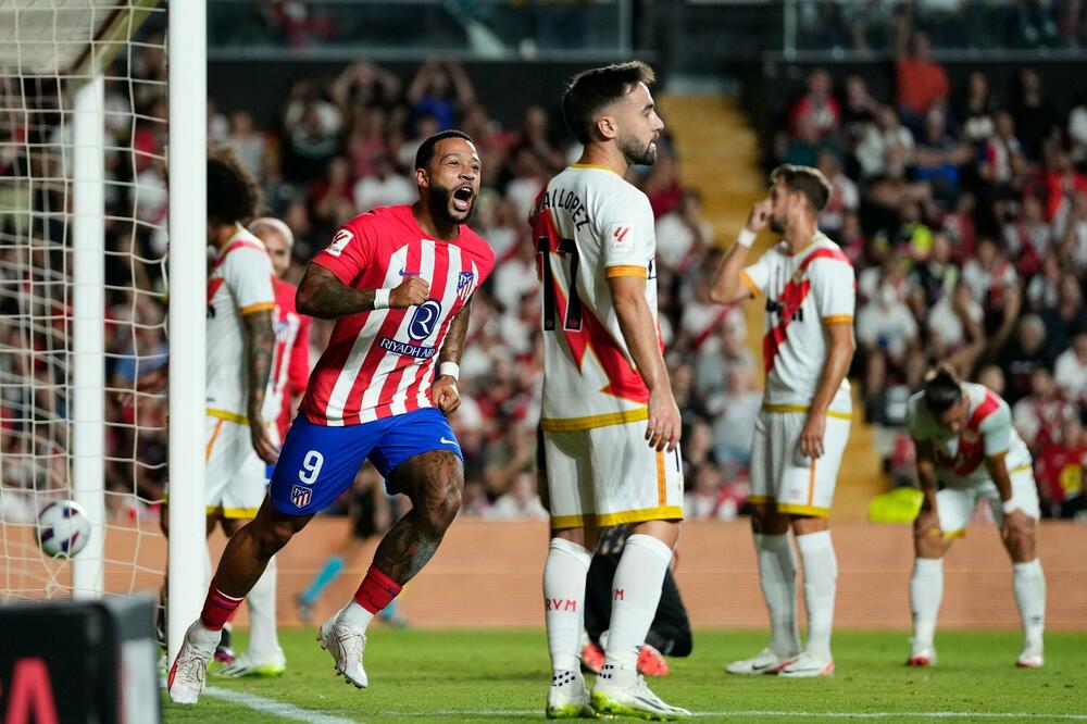 ATLETIKO MADRID PONIZIO RAJO VALJEKANO: Izabranici Dijega Simeonea poigravali se sa rivalom! (FOTO)