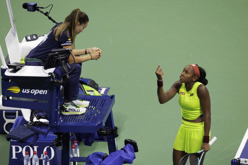 KOKO GOF VIKALA NA MARIJANU VELJOVIĆ! Amerikanka "u klinču" sa Srpkinjom drugi put u godinu dana (VIDEO/FOTO)