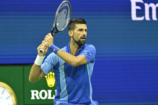 DIRLJIVA PORUKA: Novak se oprostio od velikog rivala!