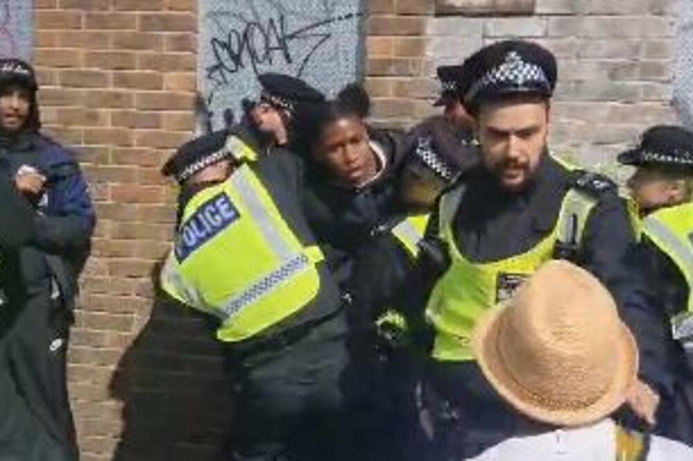 KARNEVAL SE PRETVORIO U KRVAVI PIR: Osmoro ljudi IZBODENO, skoro 300 uhapšeno (FOTO/VIDEO)