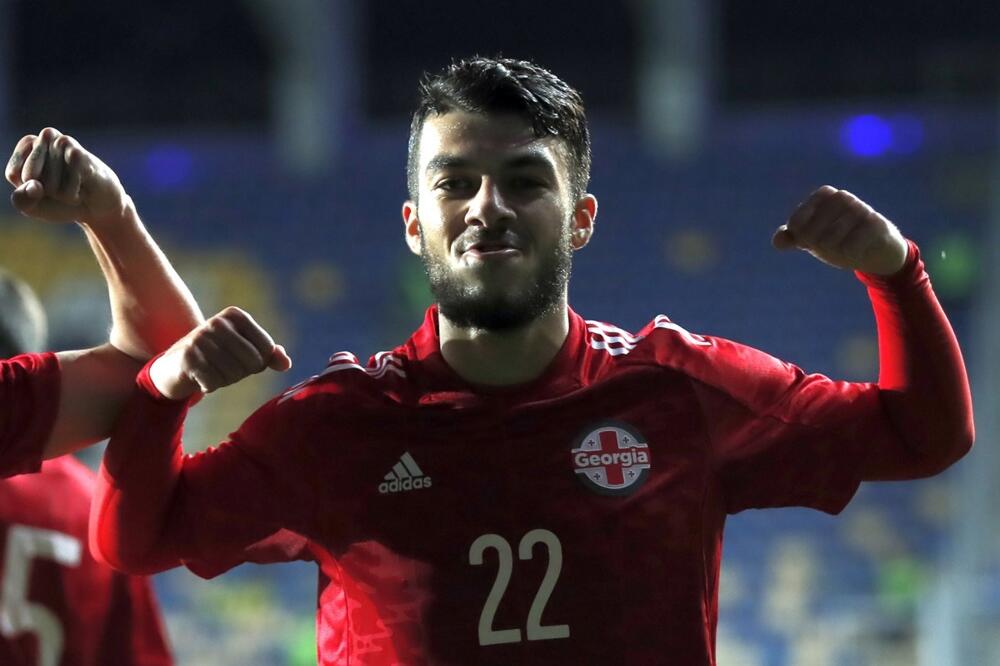 BIO ŽELJA MARINA ZA NAPAD ZVEZDE, A SAD IDE U AJAKS ZA 20.000.000 EVRA! Hteli ga Milan i Lacio (VIDEO/FOTO)