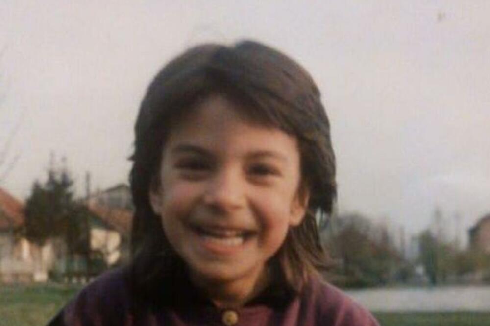 NEMA ŠANSE DA POGODITE KO JE OVA SRPKINJA NA FOTKI: Udata je za VELIKOG ŠMEKERA, ceo SVET BRUJI O NJOJ (FOTO)