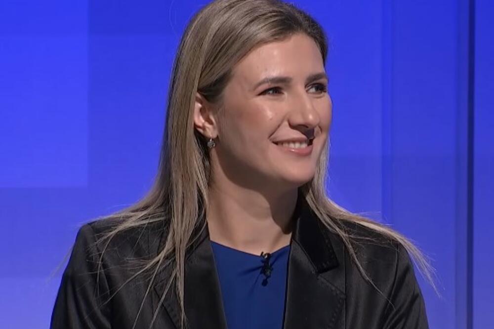 "POTRUDILA SAM SE DA ISPOŠTUJEM SRBIJU": Lepa Ukrajinka zbog OVOGA došla KOD NAS, niže USPEHE u kvizu "Slagalica"!