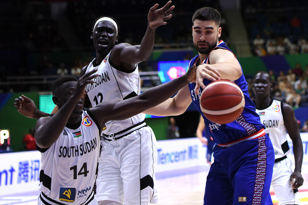 ŠOKANTNE UVREDE SRBINA: "Je*em ti Filipince i FIBU smrdljivu, po*erem se po njima! Ne znaju da trče, a ne daju koš"