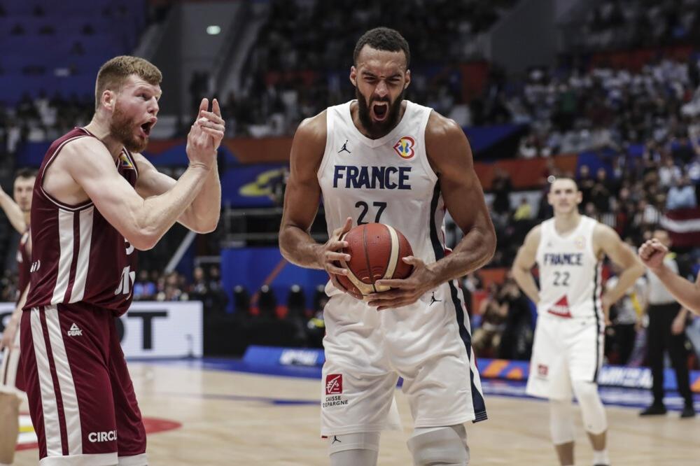 KO JE KRIV ZA DEBAKL FRANCUSKE? "Znao je, i svejedno je to uradio!"