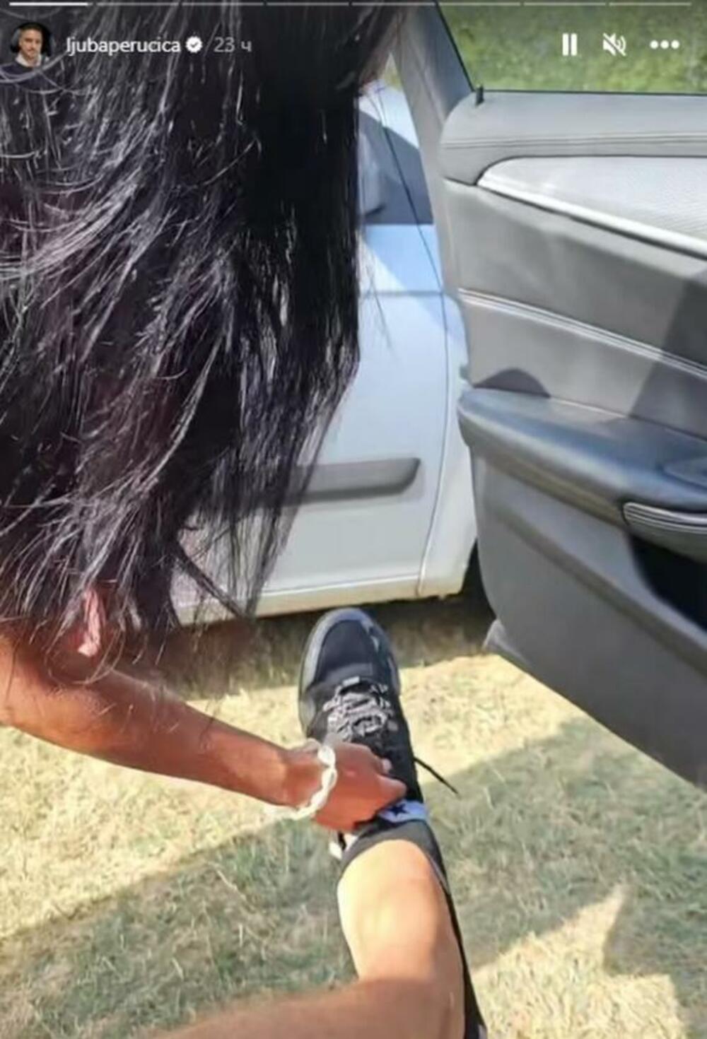 Šalio se na račun svoje supruge