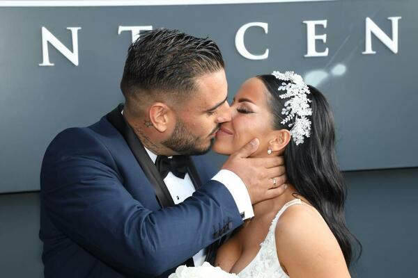 Katarina i Darko Lazić krstili ćerku: Evo koja pevačica je kuma, ovako je sve izgledalo