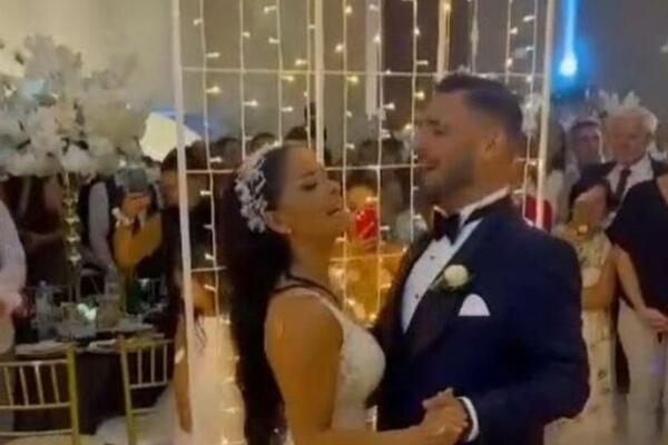 PRVI PLES DARKA I KAĆE KAO IZ BAJKE: Petar Grašo ZAPEVAO EMOTIVNU BALADU, mlada blistala u VENČANICI (VIDEO)