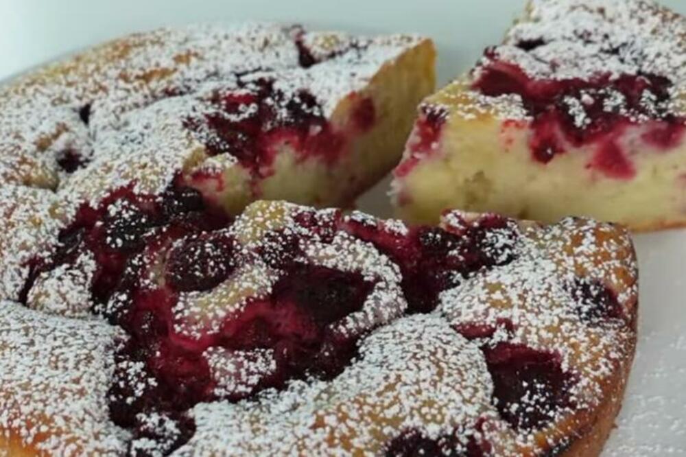 STARINSKI ŽUTI KOLAČ ZBOG KOG SVIMA KREĆE VODA NA USTA: Jogurt i ovo VOĆE prave NAJBOLJI spoj ukusa (RECEPT)