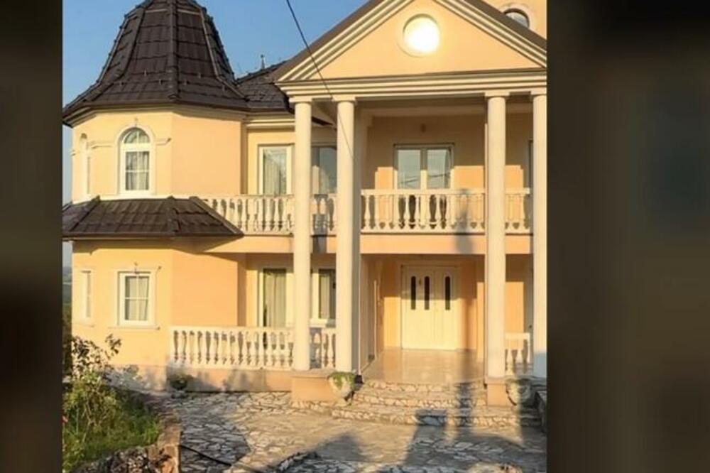 U OVOM SRPSKOM SELU SE NALAZE NAJLUKSUZNIJE VILE: Dah će VAM zastati kada vidite kako IZGLEDAJU kad se OTVORE VRATA