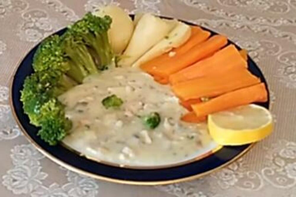 PILEĆI AJMOKAC - ZABORAVLJENO SRPSKO JELO: Ne zna se jel ukusnije TOPLO ili HLADNO, deca ga OBOŽAVAJU (RECEPT)