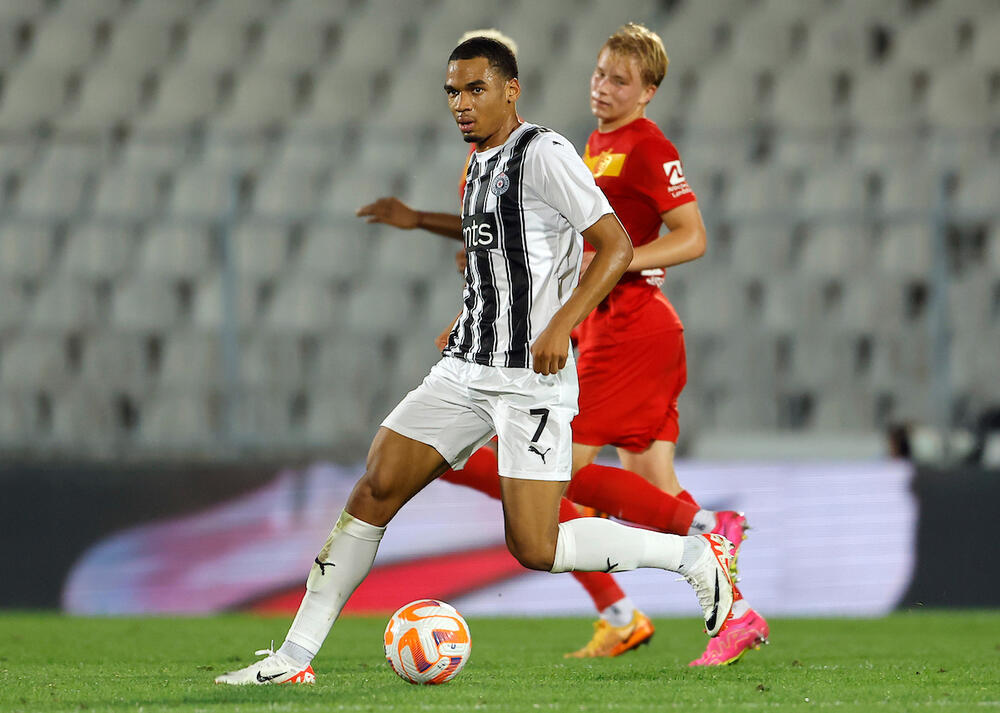 FK Partizan, FK Noršelend, Fudbal