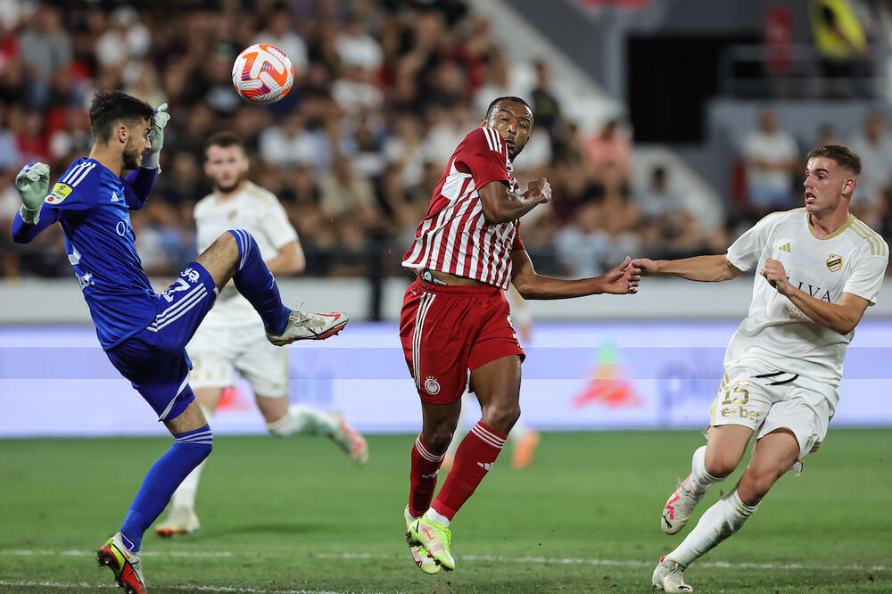 DINAMO ZAGREB U LESKOVCU? Čukarički bi na jugu Srbije mogao da ugosti Aston Vilu ili Fiorentinu (FOTO)