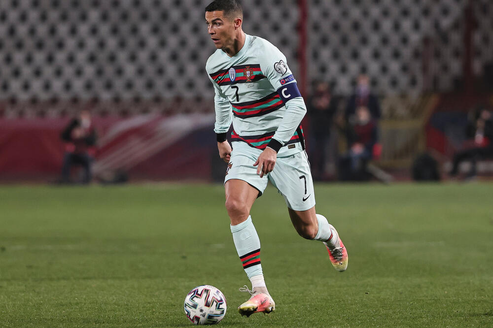 VANREDNO STANJE U BOSNI I HERCEGOVINI: Ronaldo stiže u Zenicu, obezbeđenje kao da dolazi predsednik Amerike!