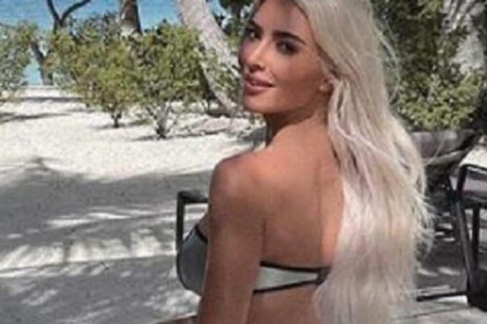 OVO NIKADA U ŽIVOTU NISTE VIDELI! Razgolitila se, a onda SU SVI OVO ZUMIRALI: Oči će vas zaboleti od PRIZORA