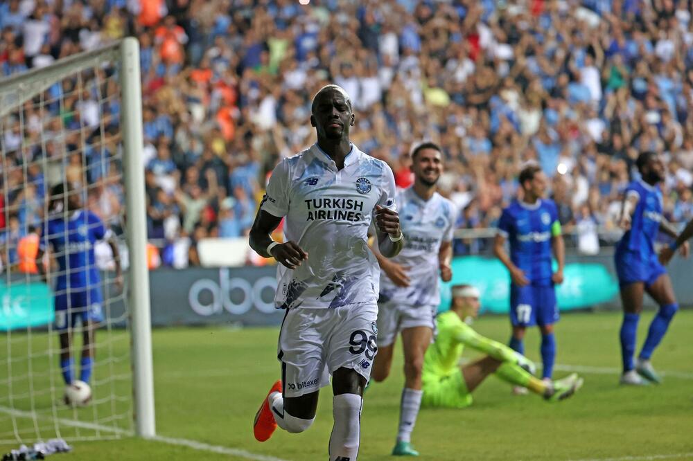 Šerif Endiaje u dresu Adane Demirspor