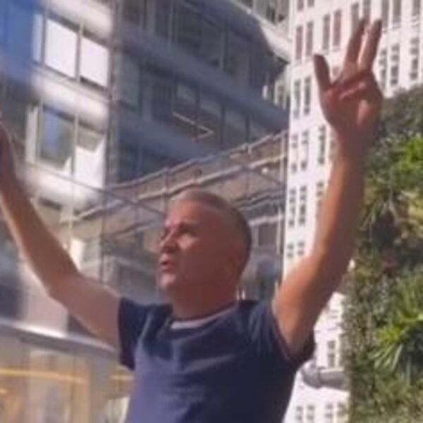 Opalaaa! Nećete verovati u čijem društvu se našao Srđan Đoković! Fotka obišla svet, za 3 života nećete pogoditi