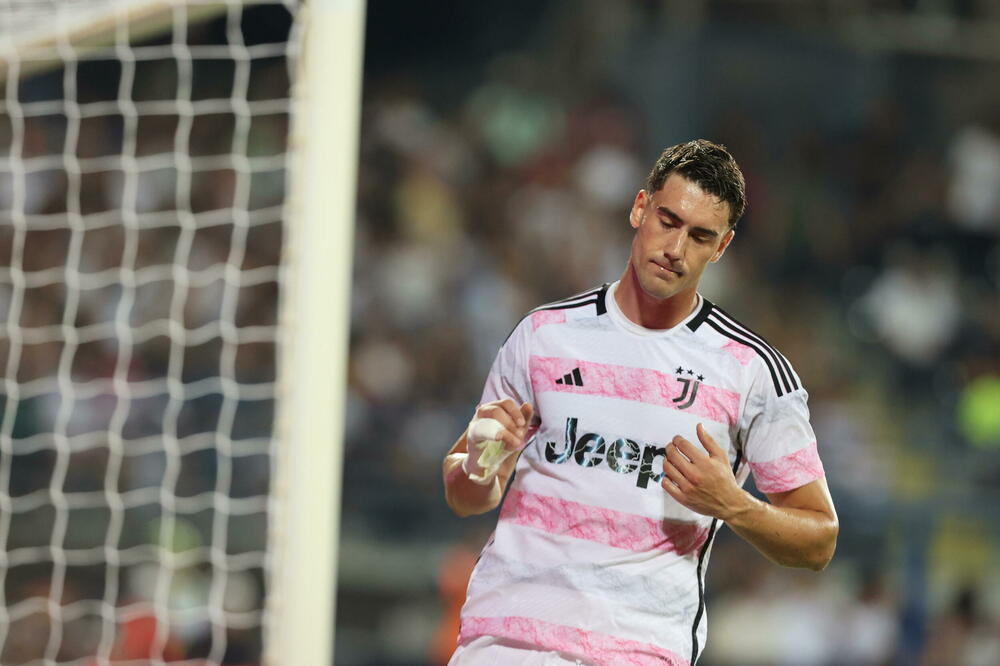 VLAHOVIĆEV PROMAŠEN PENAL NIJE SKUPO KOŠTAO: Juventus stigao do pobede! (FOTO)