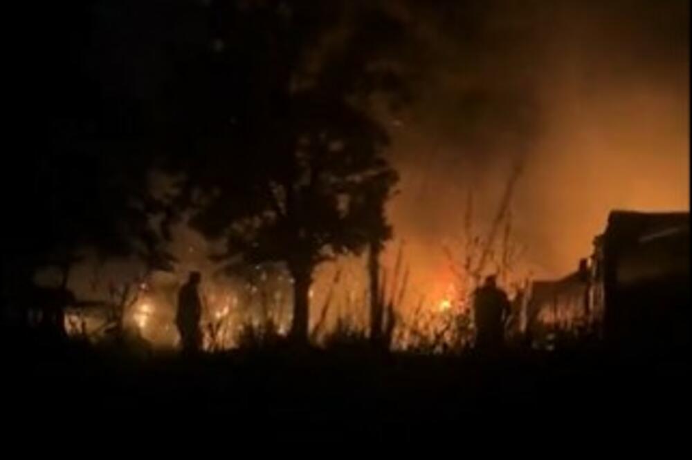 EKSPLOZIJA DRONA U ODESI: Čim je čuo zvuk na nebu, napravio je snimak, POGLEDAJTE SAMO! (VIDEO)