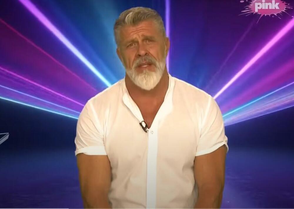 Ramiz je po struci frizer i to vrlo uspešan