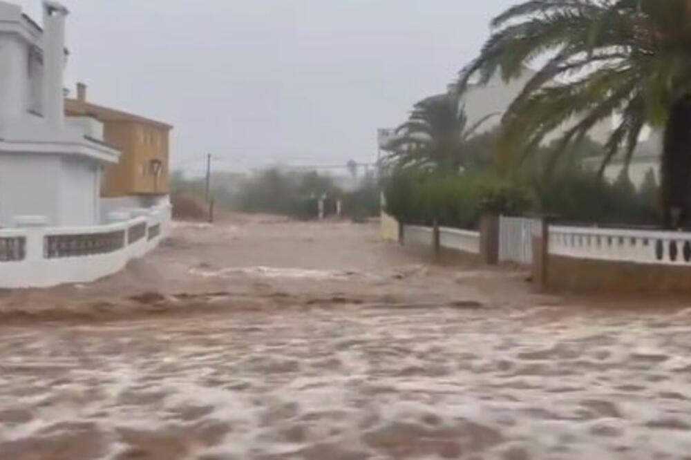 120 LJUDI STRADALO U POPLAVAMA U KENIJI: Nakon JEZIVIH SUŠA, meteorološki fenomen "EL NINJO" pravi HAOS U AFRICI