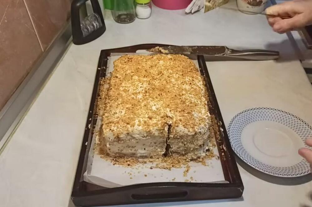 ČUVENI TURSKI KOLAČ SA KEKSOM KOME NI JEDAN SRBIN NE ODOLJEVA: Sve naše DOMAĆICE se kunu u ovaj RECEPT