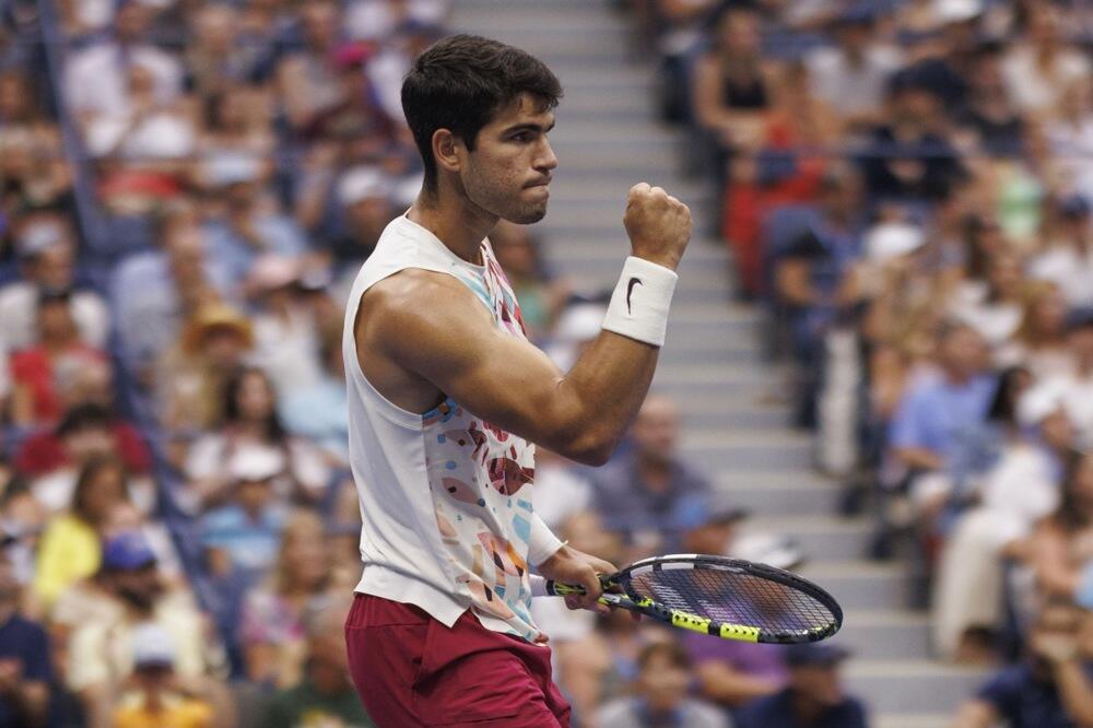 ALKARAS NASTAVLJA PUT KA ODBRANI TROFEJA: Agresivno od početka meča do sigurnog plasmana u četvrtfinale! (FOTO)