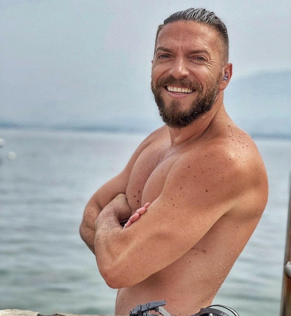 Ima dobar odnos sa bivšom suprugom