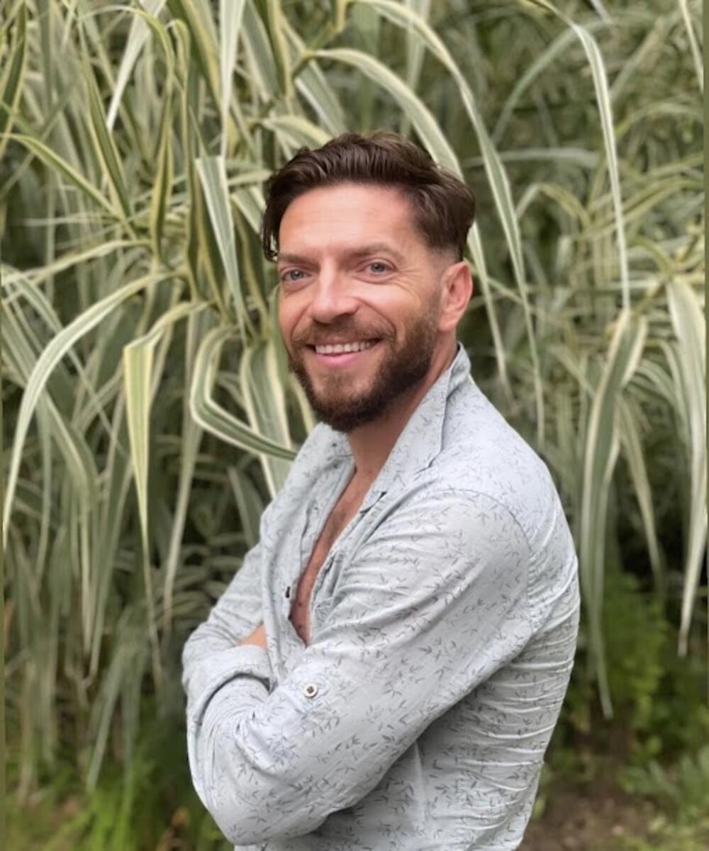 Glumac ima troje dece