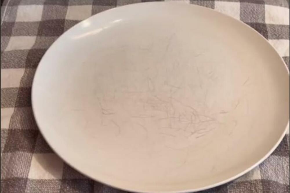 UKLONITE IRITANTNE OGREBOTINE SA TANJIRA ZA TILI ČAS: Za 30 sekundi će izgledati KAO NOV