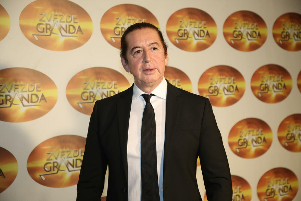 OVA ZAVODLJIVA PLAVUŠA JE SUPRUGA JAŠARA AHMEDOVSKOG: Decenijama su ZAJEDNO, a jedna stvar im je NAJVEĆA TUGA