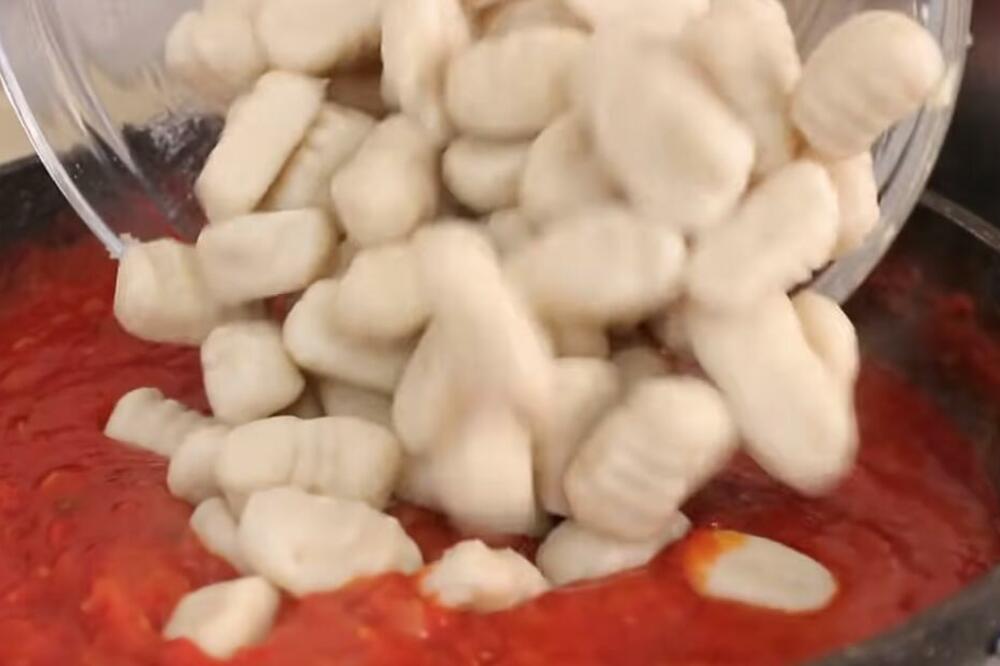 "NEMOJTE GA JESTI": LEDO hitno povukao svoj prozivod! U njemu je pronađeno...