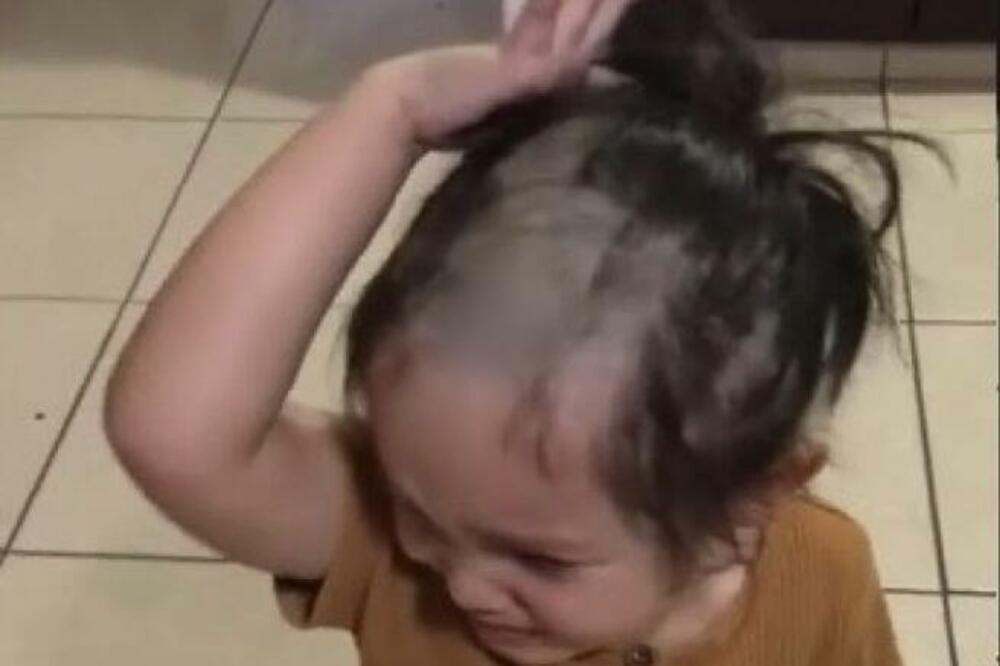 OSTAVILA JE ĆERKE SAME NA SAMO PAR MINUTA, A KADA SE VRATILA IMALA JE ŠTA DA VIDI: Od prizora je ostala u ŠOKU