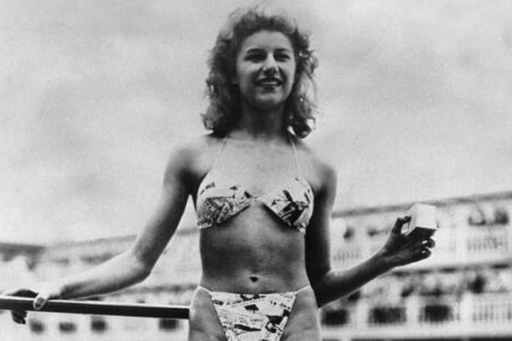 OVA MANEKENKA SE PRVA SKINULA GOLA I IZAZVALA SKANDAL SVETSKIH RAZMERA: Pokazala je ZADNJICU, BUTINE, PUPAK, MA SVE