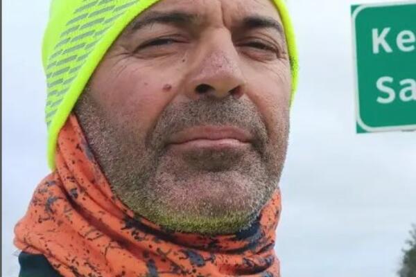 OVAJ KRALJ JE POKUŠAO DA "PREPEŠAČI"OKEAN: Koristio NEOBIČNU SPRAVU, a policiji ZAPRETIO BOMBOM (VIDEO)