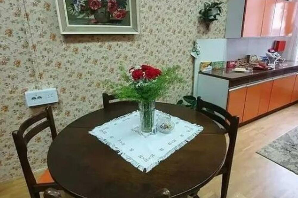 OVAKO JE IZGLEDAO PROSEČAN STAN SVAKOG SRBINA U JUGOSLAVIJI: Ovih komada se svi sećamo, a tek šta je u HODNIKU