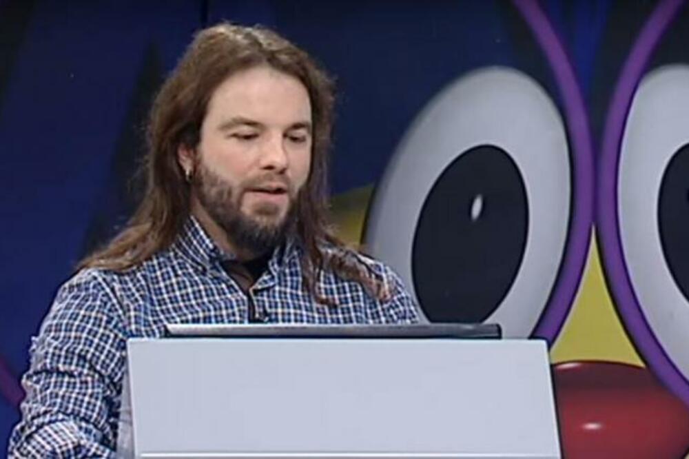 POZNATI SRPSKI PEVAČ UČESTVOVAO JE U SLAGALICI, A SVI SU TO ZABORAVILI: Snimak se ponovo deli zbog jednog detalja