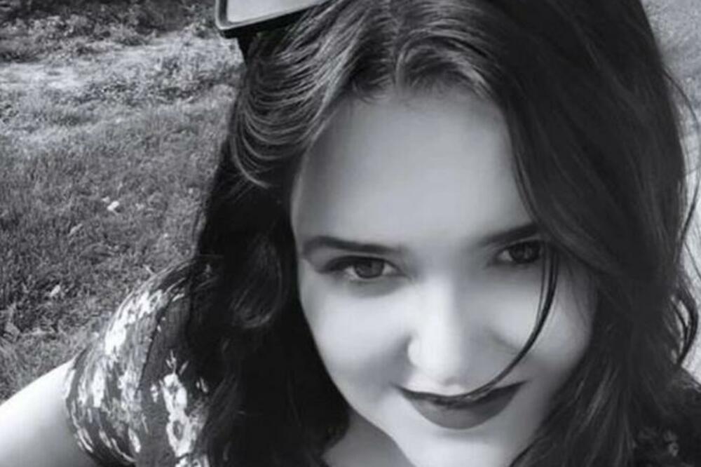 "11 GODINA SI STUDIRALA? ŠTA JE SA KILOGRAMIMA?" Taša iz Niša se POHVALILA DIPLOMOM, pa dobila GNUSNE UVREDE (FOTO)